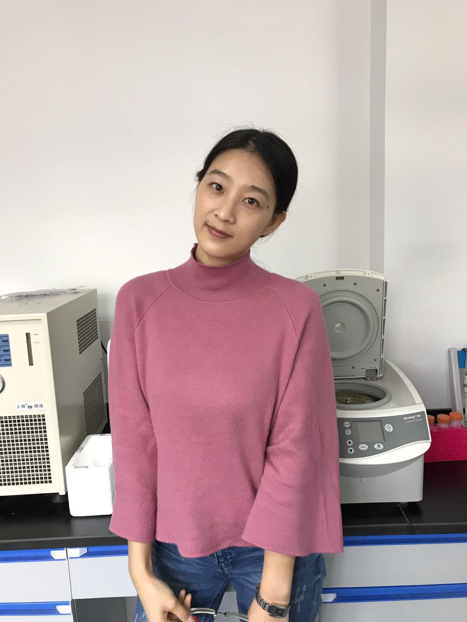 --胡莎